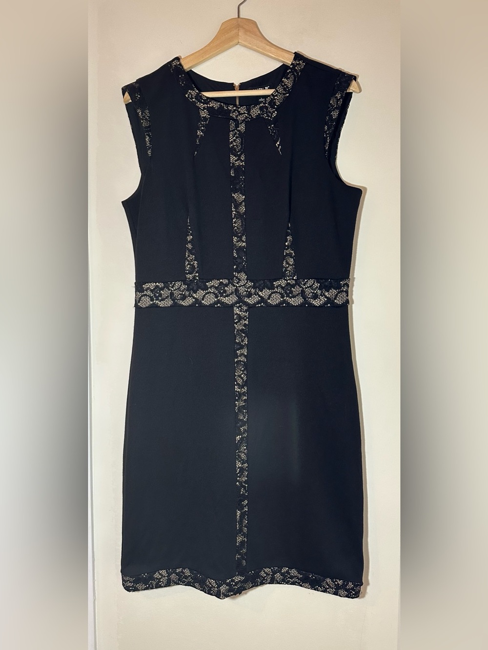 Formal Evening Black Lace-Trim Midi Sheath Dress. Size Large